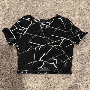 Zaful Black & White Geometric Cropped Top - Women